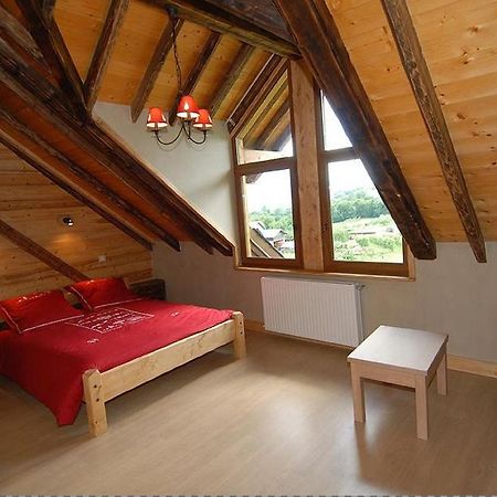 Villa La Ferme De Noémie Mercury-Gémilly Zimmer foto